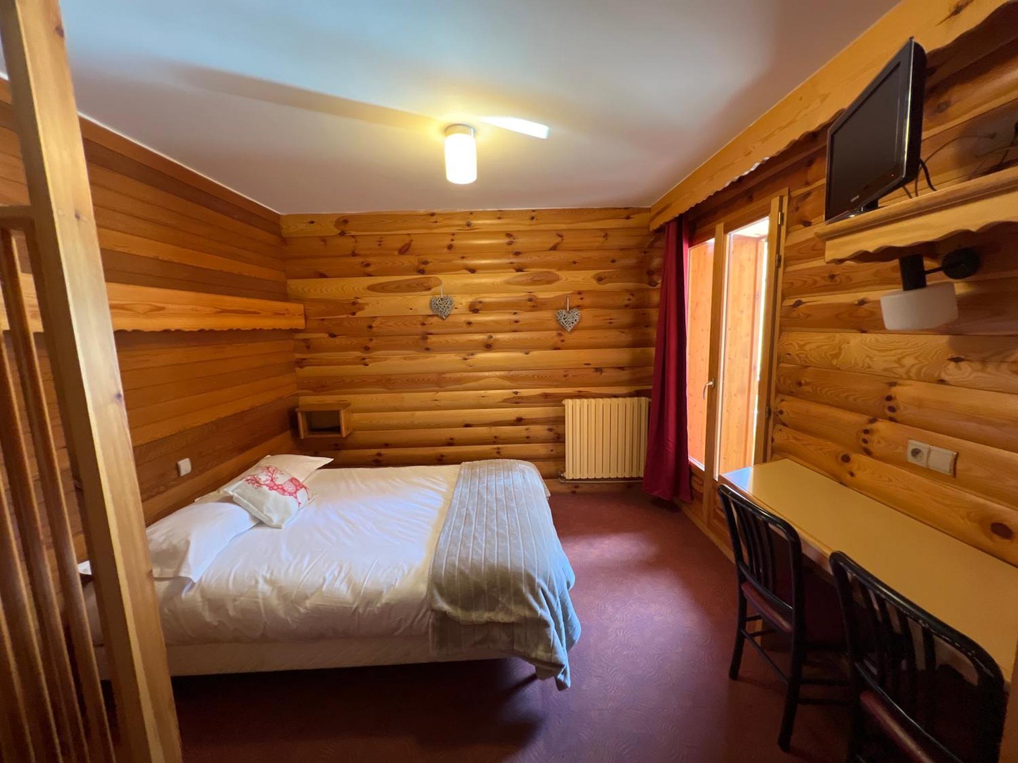 Hotel Restaurant La Pendine Les Pres エクステリア 写真