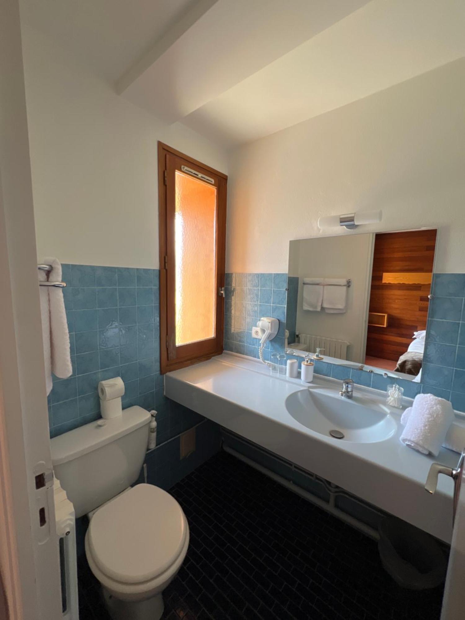 Hotel Restaurant La Pendine Les Pres エクステリア 写真